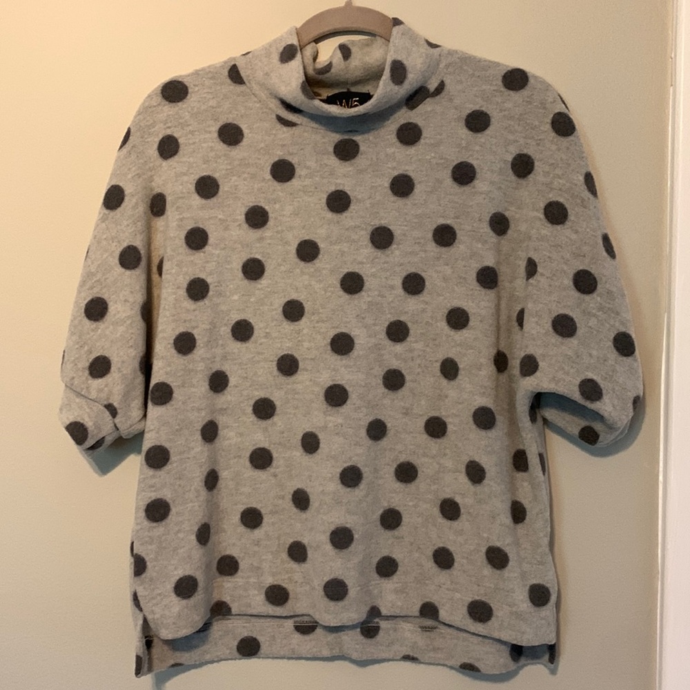 NWOT W5 Gray Felt Polka Dot Short Sleeve Sweater